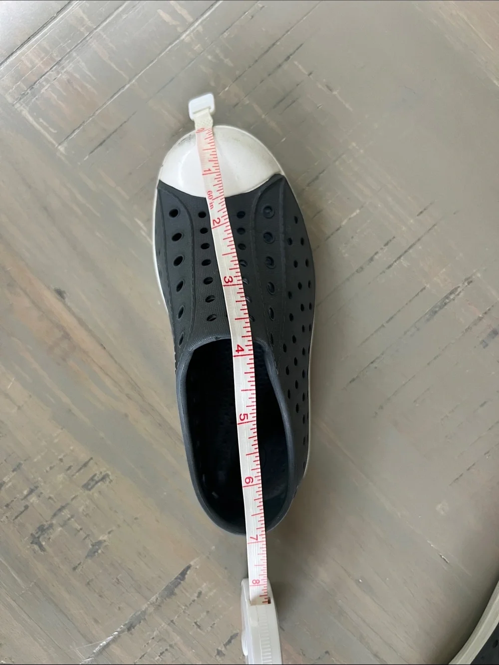 Kids Slip-On Water Shoe. Toddler Size 8.5 - 9.
